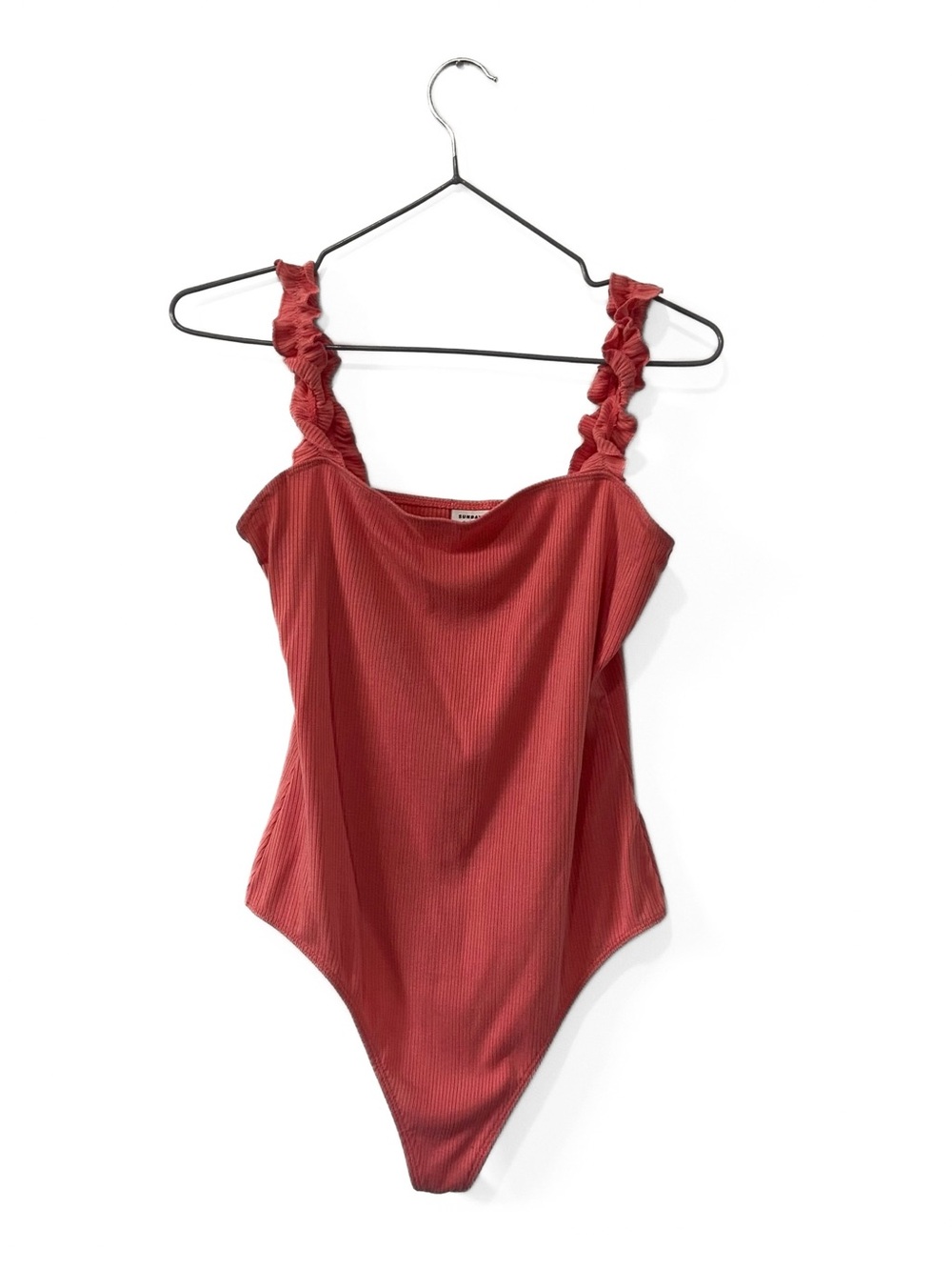 Sunday Best | Aritzia Coral/Pink Ruffle Ribbed Bodysuit Size Medium
